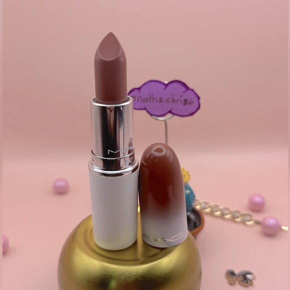 Mac Cosmetics Lusterglass Sheer-Shine Lipstick in Hug Me New - Picture 1 of 11